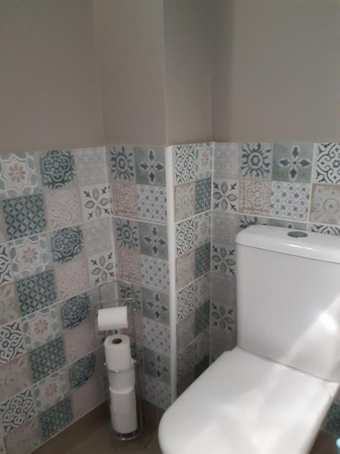 Chambre Double Avec Piscine Et Jacuzzi Bernadets-Debat Exteriör bild